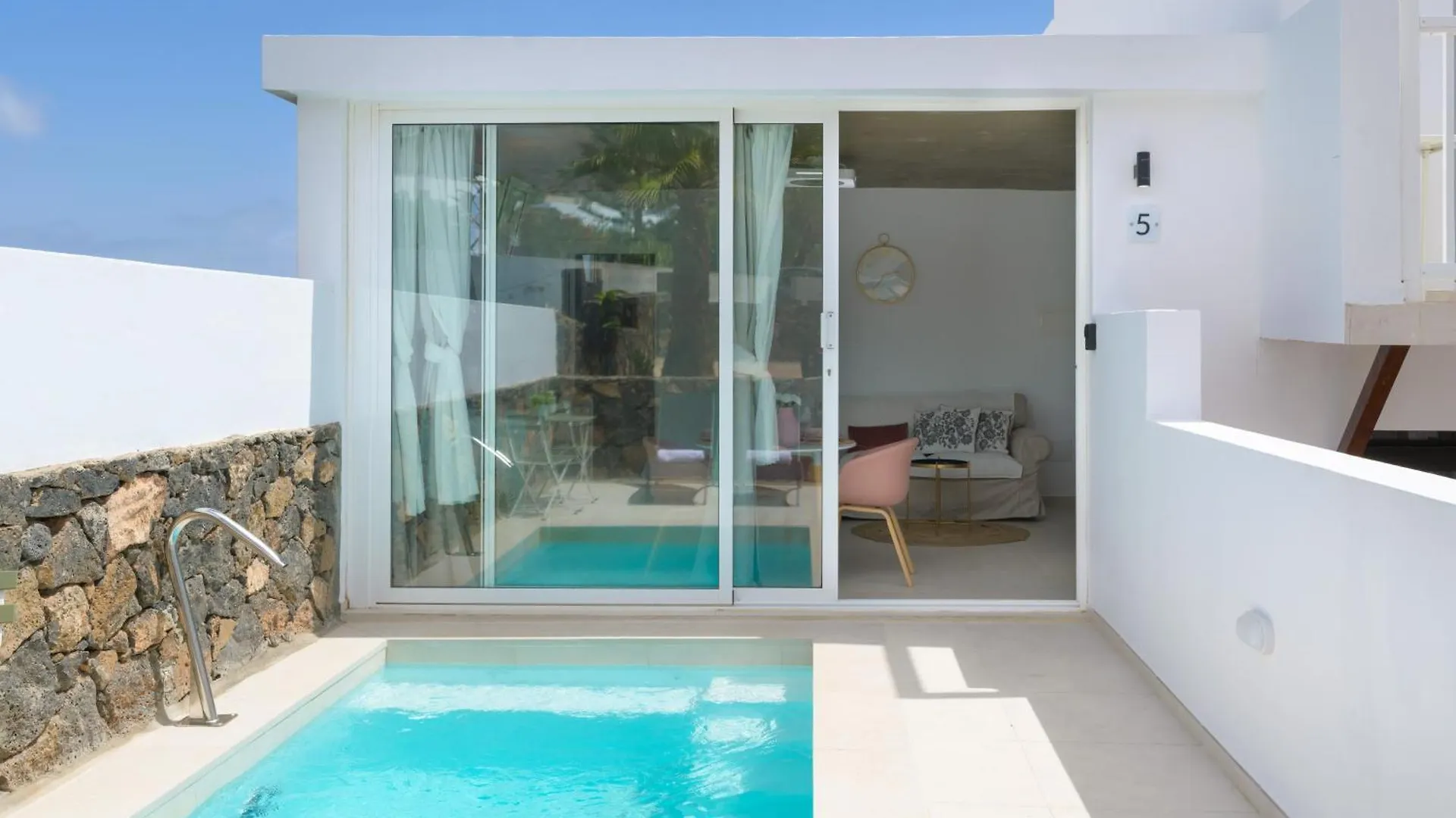 فندق مبيت وإفطار La Asomada  Suites Bene Lanzarote إسبانيا