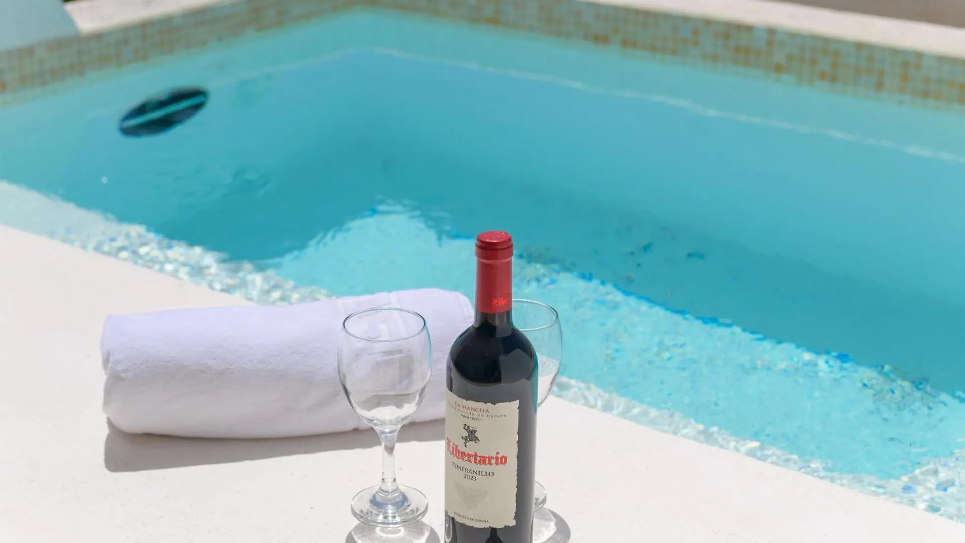 Suites Bene Lanzarote La Asomada  Bed & Breakfast