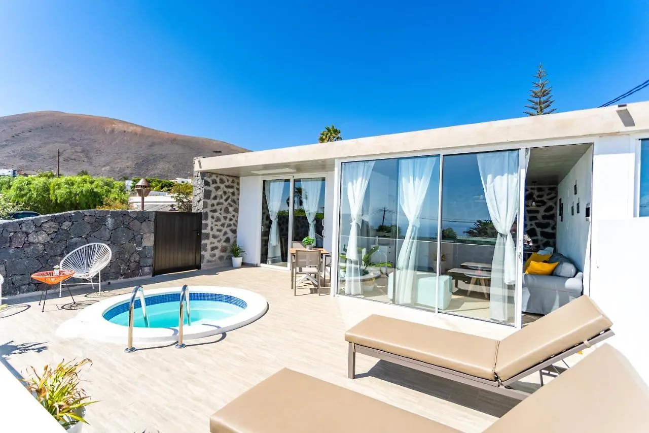Bed and breakfast Suites Bene Lanzarote La Asomada