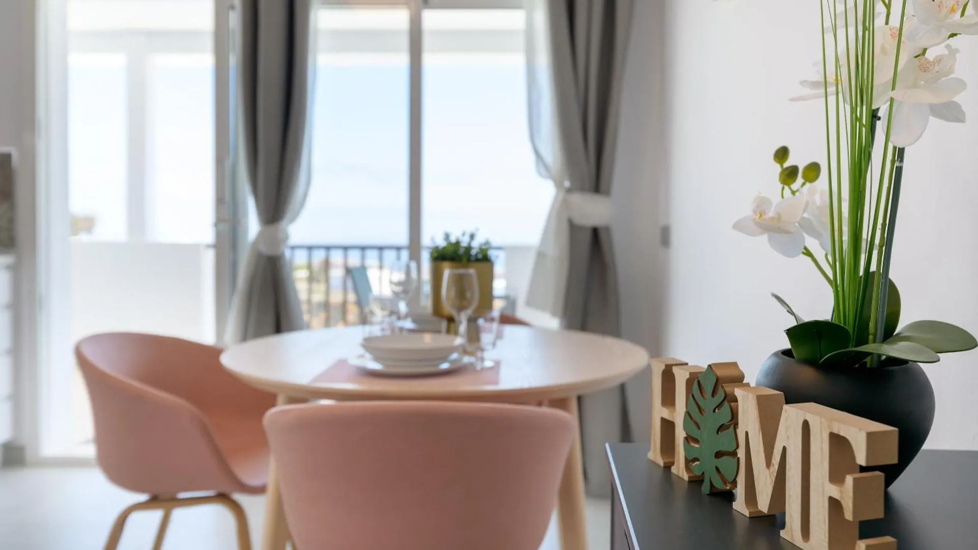 Suites Bene Lanzarote La Asomada  Bed and breakfast