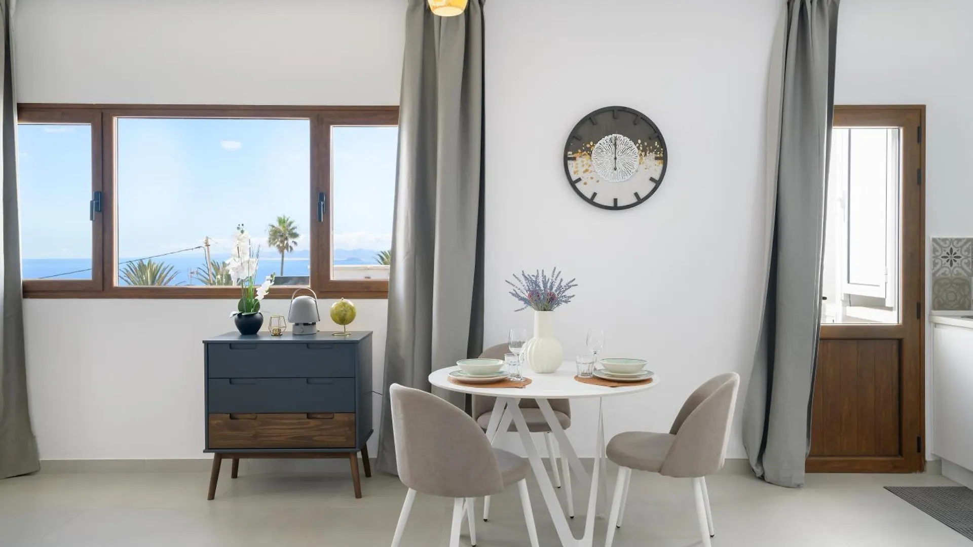Bed and breakfast Suites Bene Lanzarote La Asomada  España